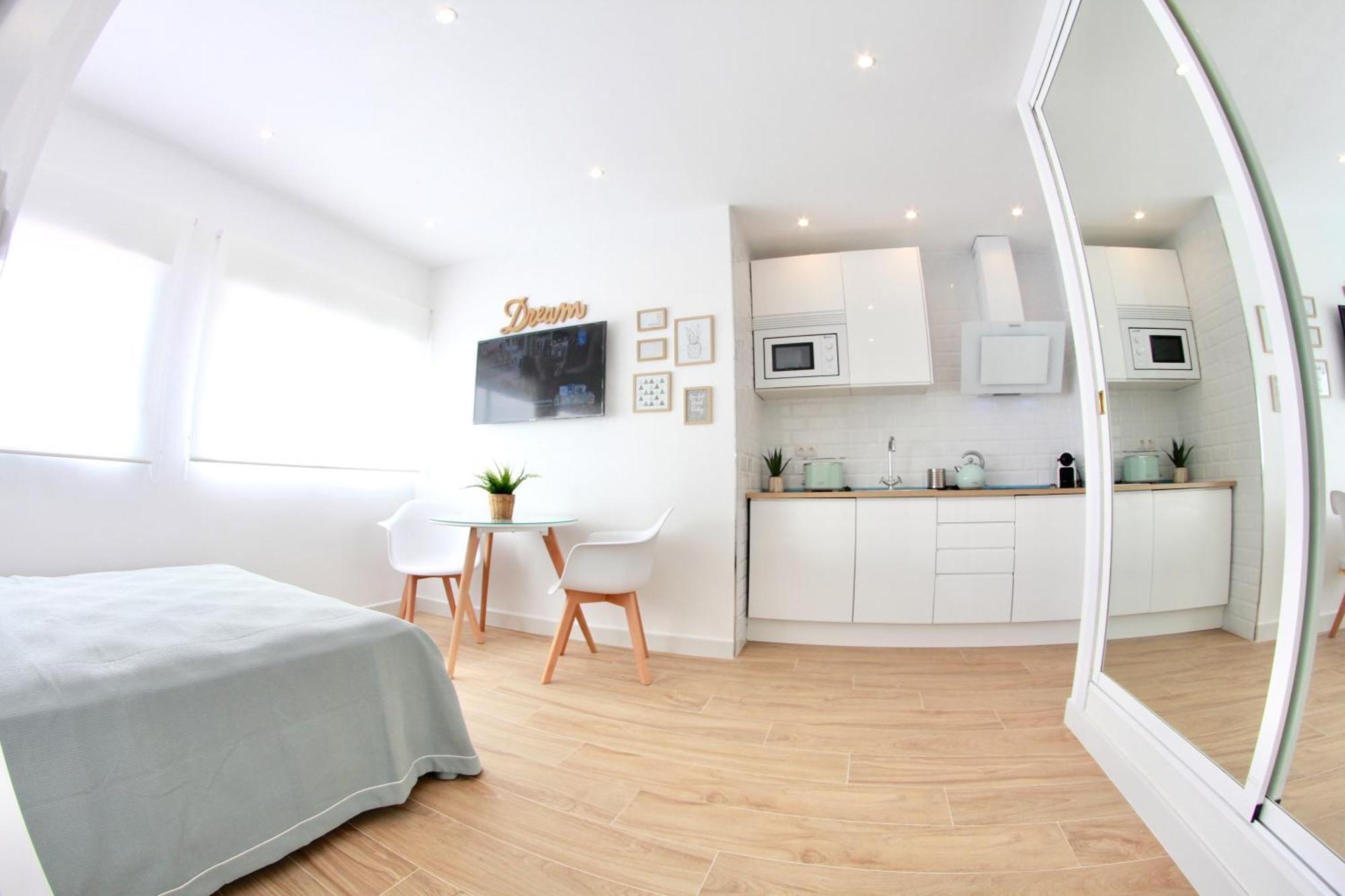 Pangsapuri studio 25 m² dengan 1 bilik mandi peribadi di Pusat Bandar Torremolinos Luaran gambar