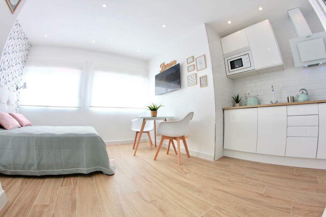 Pangsapuri studio 25 m² dengan 1 bilik mandi peribadi di Pusat Bandar Torremolinos Luaran gambar