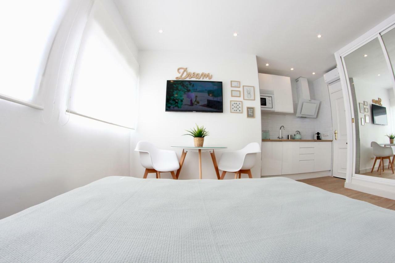 Pangsapuri studio 25 m² dengan 1 bilik mandi peribadi di Pusat Bandar Torremolinos Luaran gambar